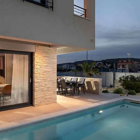 Hotell Nadja 4*