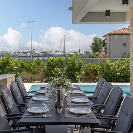 Nadja Hotel